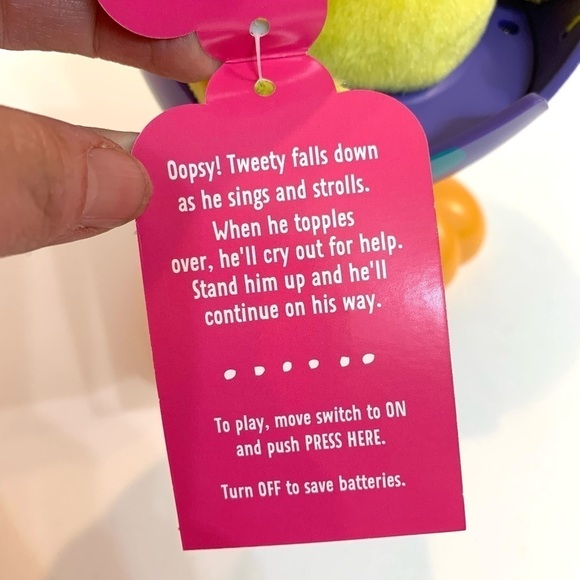 NWT Hallmark Tip N Fall Tweety Bird Easter Egg Sound and Motion Toy Tested works - Picture 3 of 7